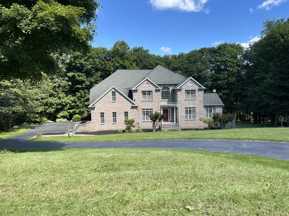 5 King Alex Ct, Sparta, NJ 07871