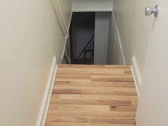 2nd image of 1022 Windsor Rd