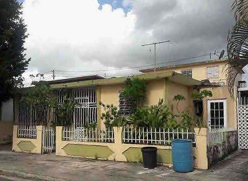 2nd image of 1251 Calle 40 SE