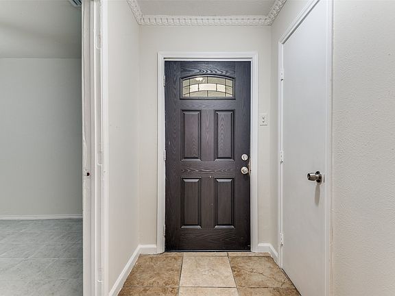 2nd image of 1805 Etain Rd