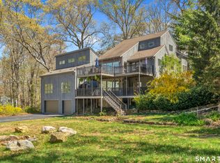 72 Inchcliffe Dr, Gales Ferry, CT 06335