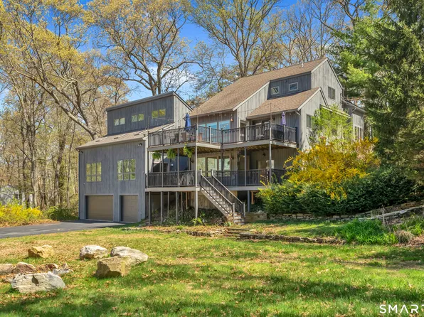 72 Inchcliffe Drive, Ledyard, CT 06335