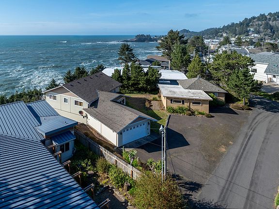 2nd image of 605 & 615 SW Coast Ave