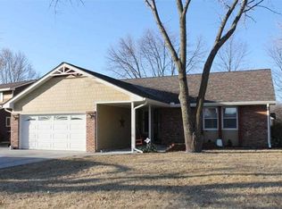 3001 SW Gainsboro Rd, Topeka, KS 66614