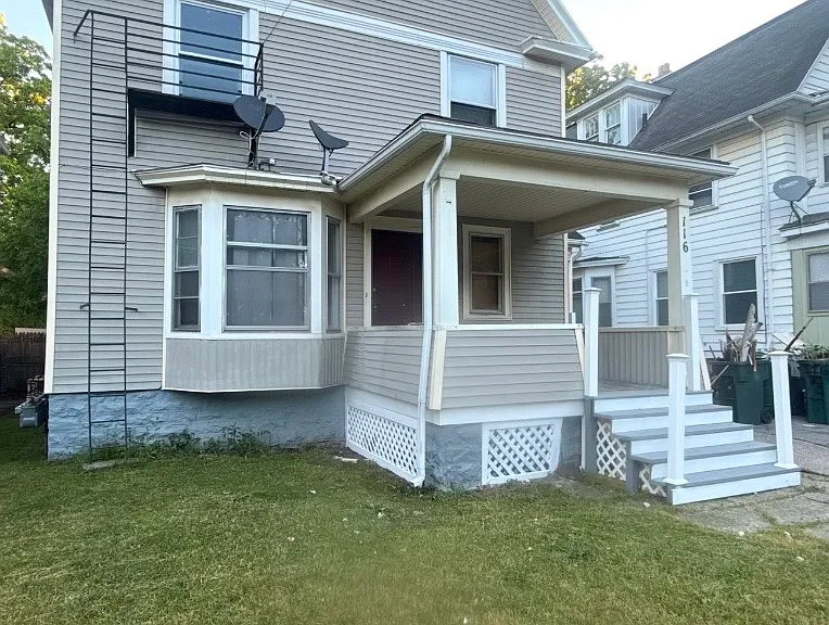 Earl St — Photo 3