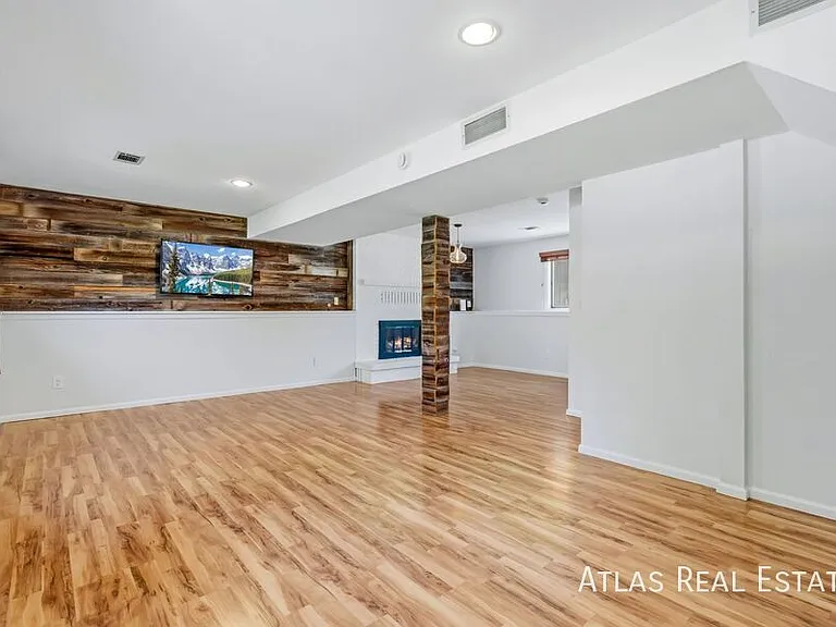 3243 Pepperwood Ln — Photo 11