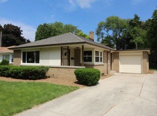 3884 N 86th St, Milwaukee, WI 53222