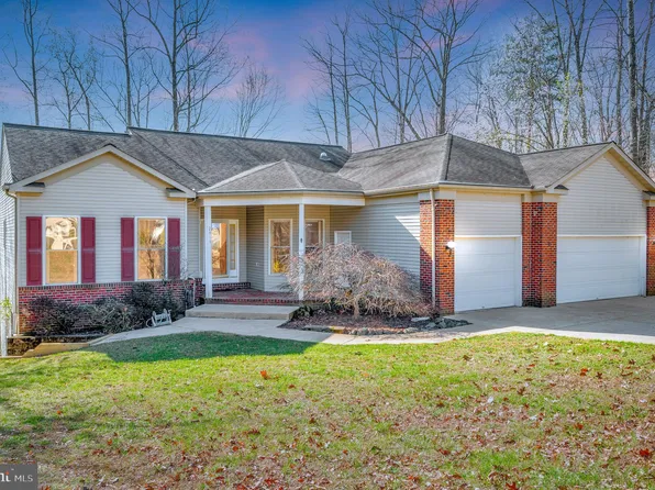 2013 Wave Dr, Stafford, VA 22554