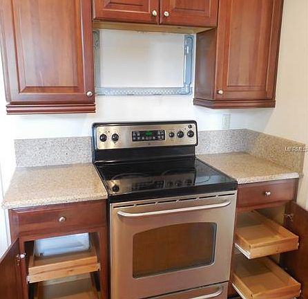 5th image of 9403 Bluebird Dr