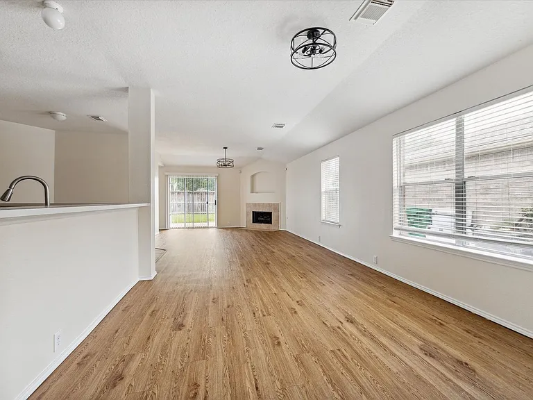 21102 Somerset Park Ln — Photo 5
