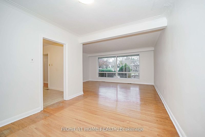 Toronto House for rent - 4 Bedrooms — photo 3