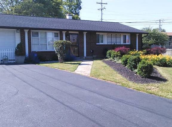 3rd image of 6121 Leewood Dr