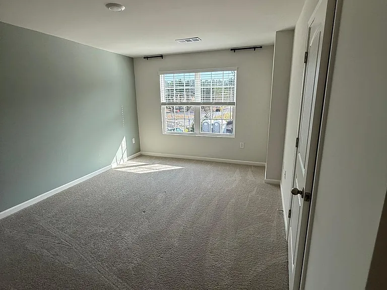 2 Sweetspire Dr — Photo 9