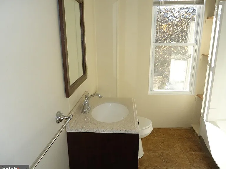 216 E Penn Ave #B — Photo 8