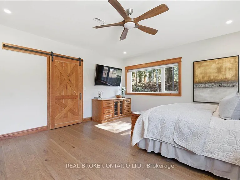 4589 Watson Rd S — Photo 23