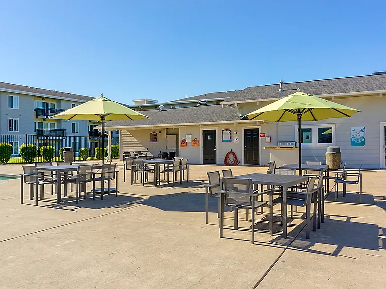 Foothill Commons — Photo 21