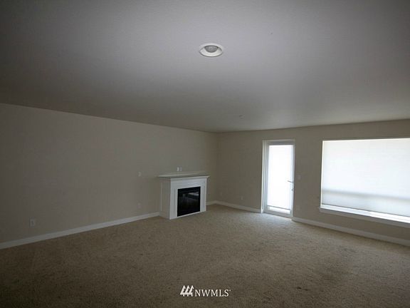 4th image of 1600 W Ocean Ave #927