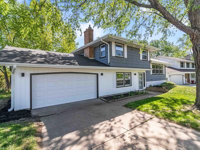 493 Rolls Rd, New Brighton, MN, 55112