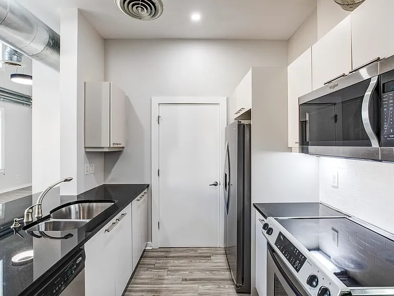The Lofts at Atlantic Station- Kitchen 2