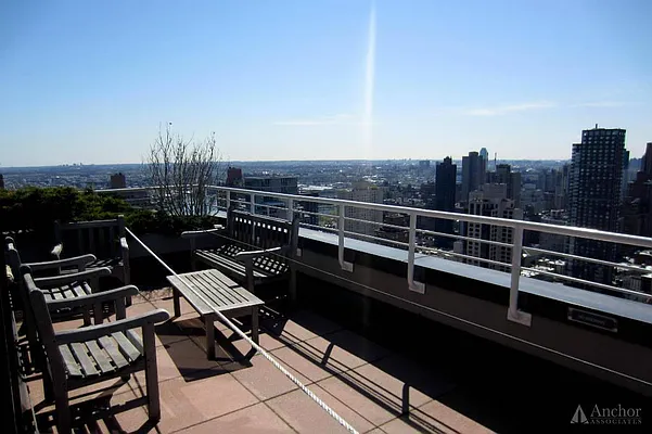 Rented by Anchor Associates | media 5