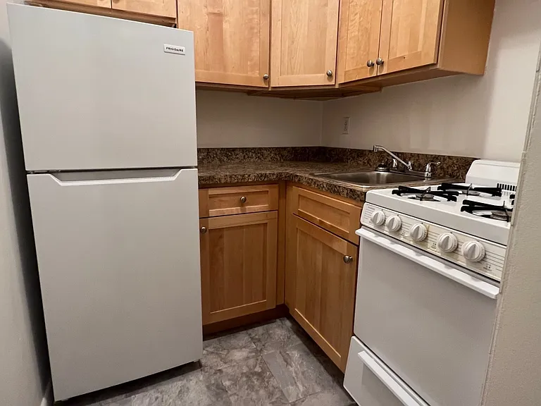 65 E 11th St #4G — Photo 5