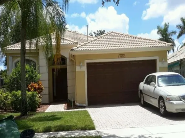 1121 NW 130th Ave, Pembroke Pines, FL 33028