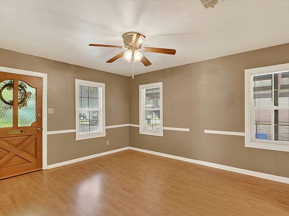 4th image of 5608 Watters Pl