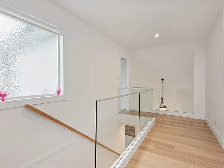 1390 Lawson Ave — Photo 13