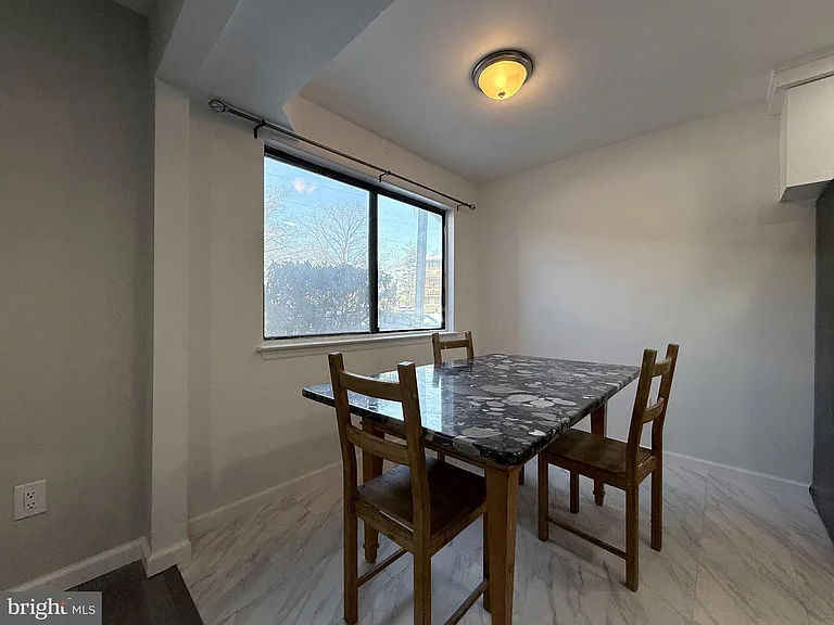 513 Edison Glen Ter — Photo 7