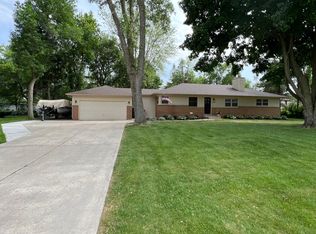 12525 W Joliet Cir, New Berlin, WI 53151