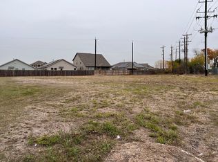5853 Midcrown Dr, San Antonio, TX 78218