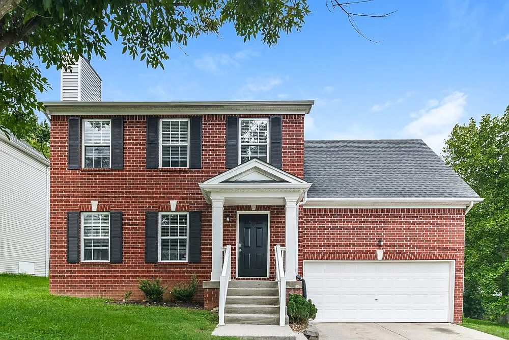 3 bed, 2.5 bath, 1727 sqft, $2,230 — Photo 1
