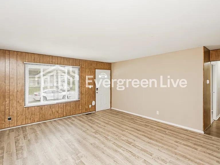 7804 Cullen Dr — Photo 5