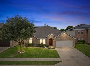 12109 Treeline Dr, Fort Worth, TX 76108