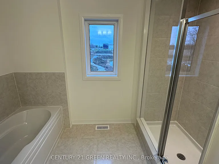 126 Hitchman St — Photo 29