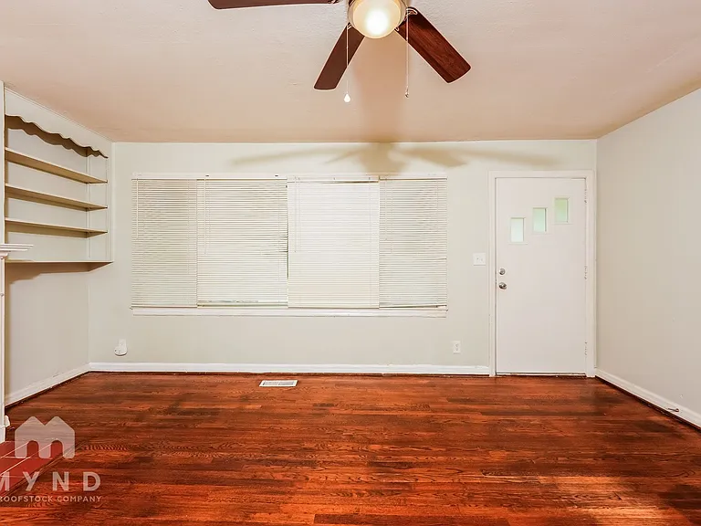 924 Parkway Dr — Photo 7