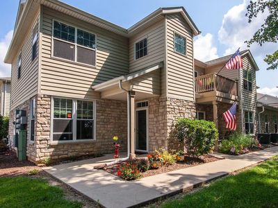 N16W26443 Meadowgrass CIRCLE #F, Pewaukee, WI, 53072