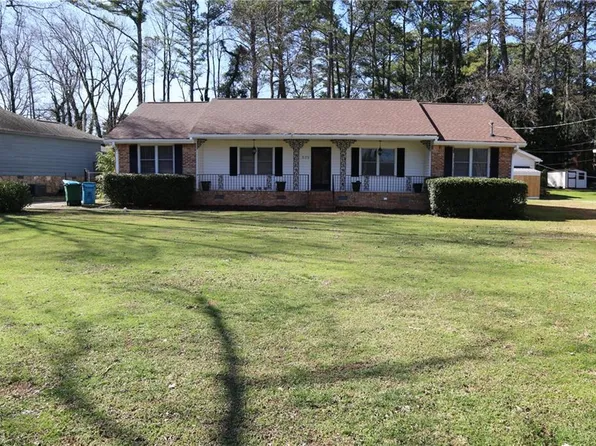 575 Midland Park Dr, Stone Mountain, GA 30087