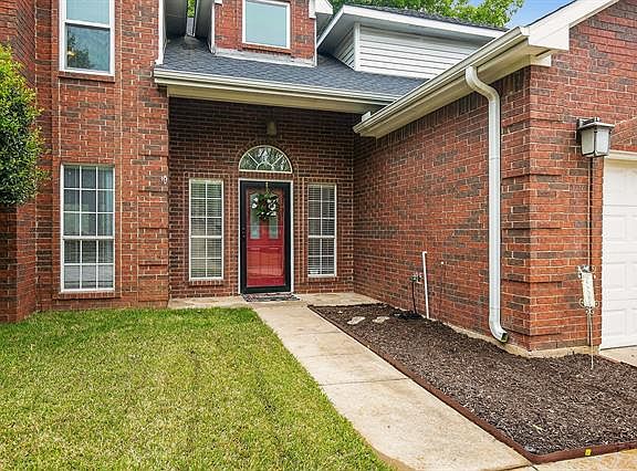 3rd image of 1512 River Birch Dr