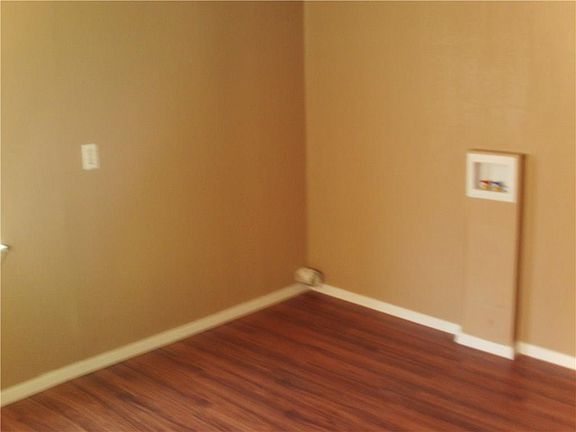5th image of 2519 N Main Blvd