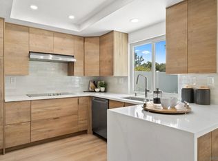 702 Lotus Blossom St, Encinitas, CA 92024