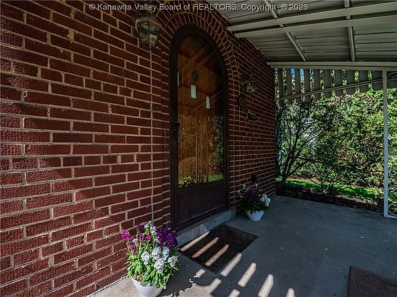 3rd image of 4515 Noyes Ave