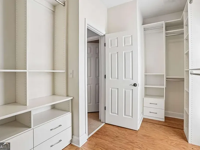 810 Freedom Way — Photo 26