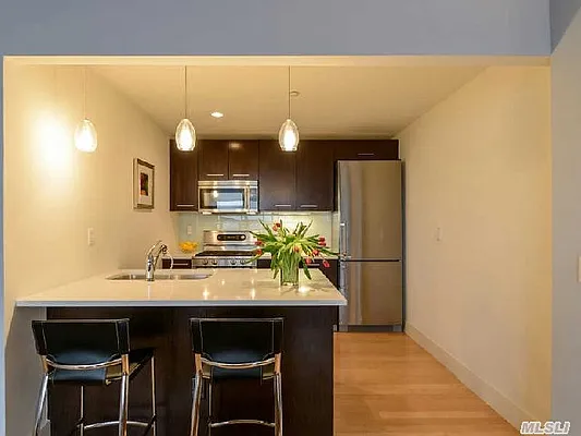 Sold by Daniel Gale Sotheby's International Realty | media 34