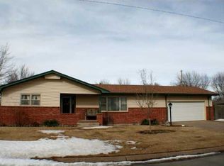 420 E Akron Ave, Augusta, KS 67010