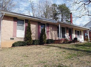 210 Holly Ave, Dallas, NC 28034
