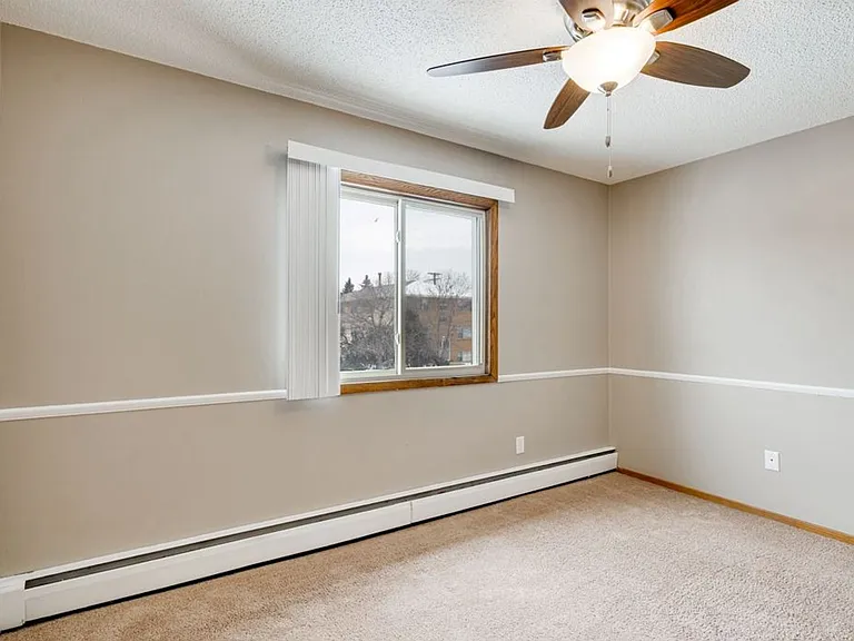 Moore Lake Apartments — Photo 32