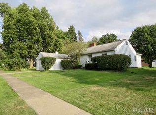 314 E James St, Eureka, IL