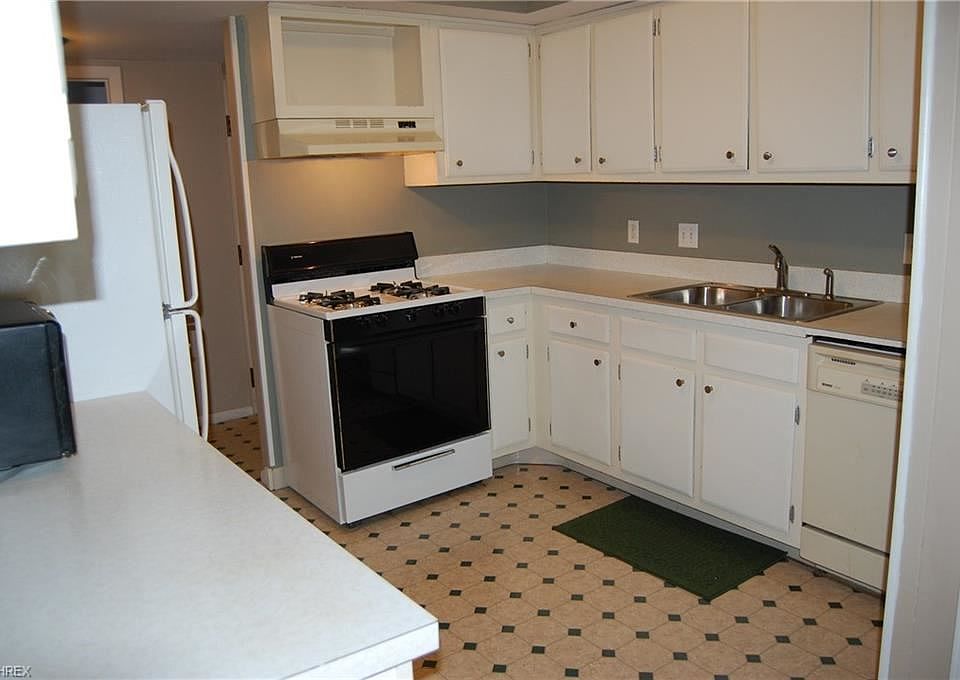 1st image of 6270 Greenwood Pkwy APT 404
