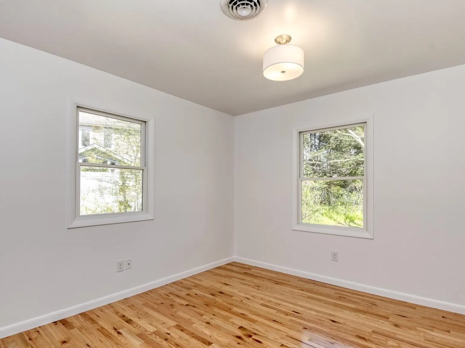 Mulberry Lane Residence — Photo 3